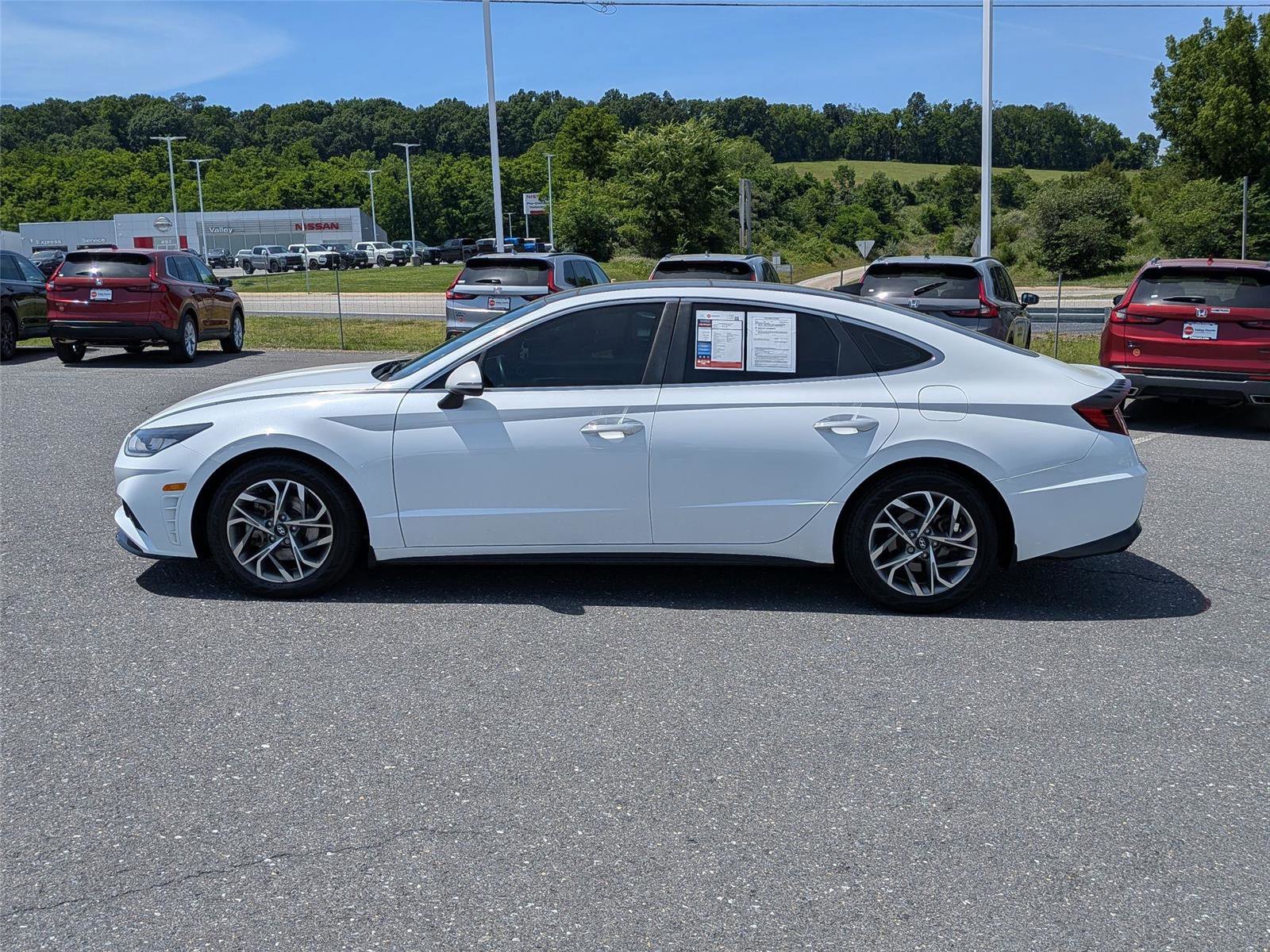Used 2020 Hyundai Sonata SEL w/ Premium + Sunroof Package FWD image 8