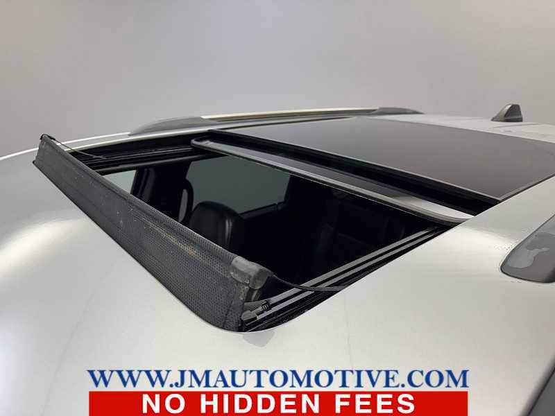 Used 2018 Jeep Grand Cherokee Limited w/ Luxury Group II image 11