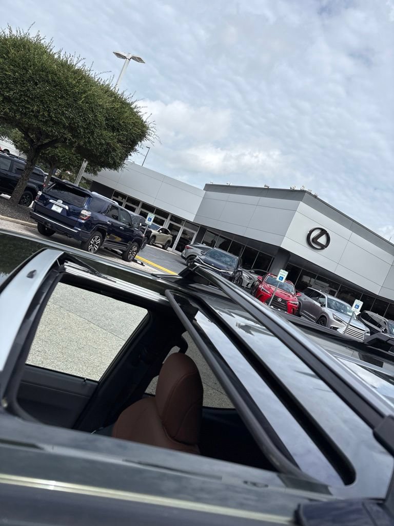 Certified 2026 Lexus GX 550 w/ Accessory Package (2T) AWD/4WD image 10