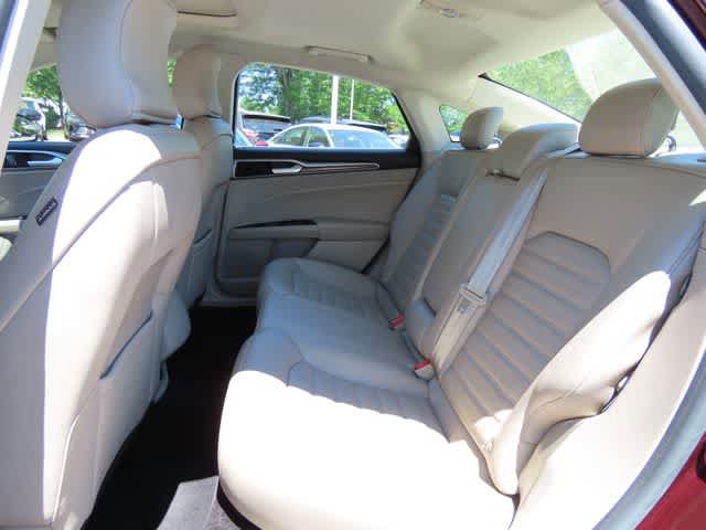 Used 2017 Ford Fusion SE FWD image 13