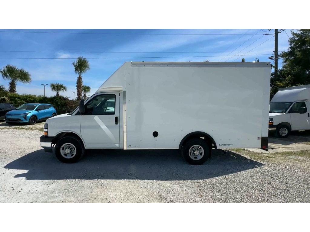 New 2025 Chevrolet Express 3500 w/ Power Convenience Package image 5
