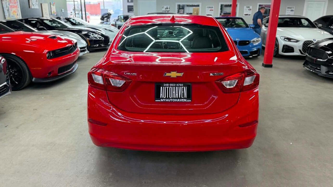 Used 2017 Chevrolet Cruze Premier FWD image 6