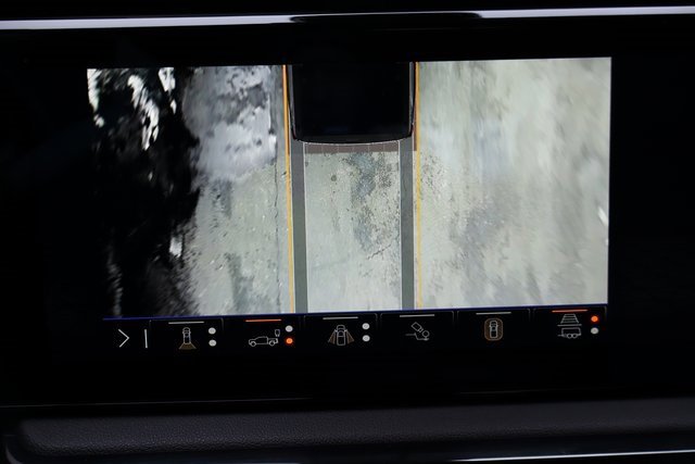 Used 2025 GMC Sierra 2500 AT4 w/ AT4 Premium Plus Package image 32