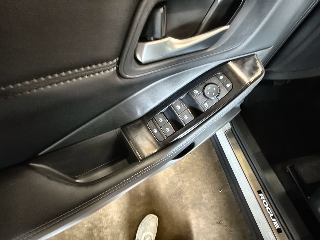New 2026 Nissan Rogue Dark Armor AWD/4WD image 15