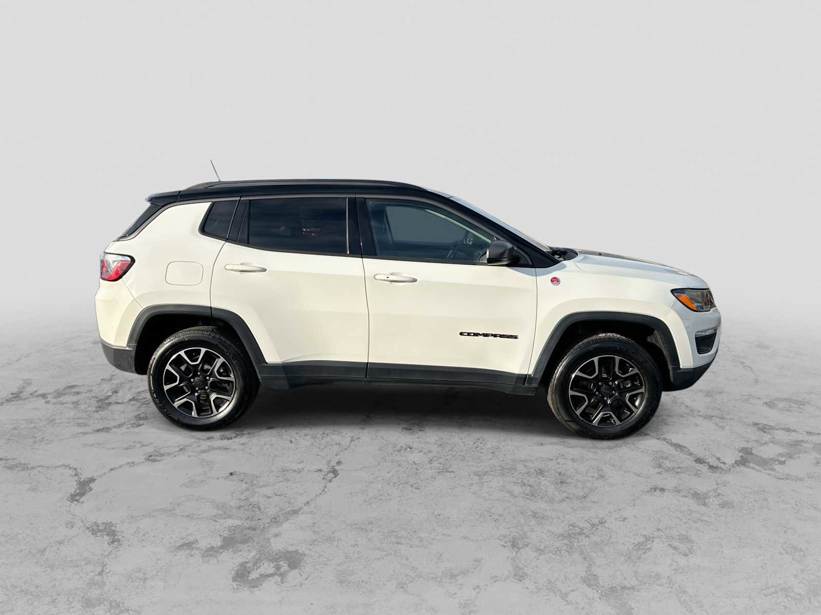 Used 2020 Jeep Compass Trailhawk AWD/4WD image 9