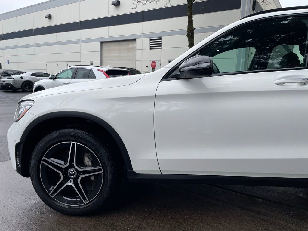 Used 2022 Mercedes-Benz GLC 300 4MATIC image 10