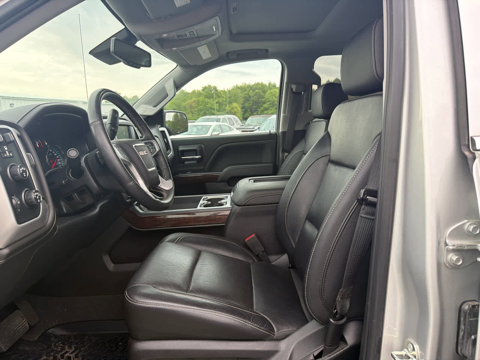 Used 2018 GMC Sierra 1500 SLT AWD/4WD image 9