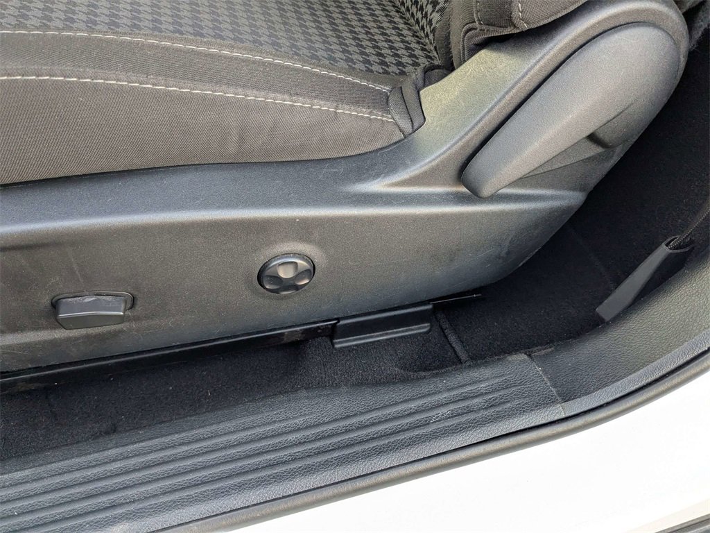 Used 2021 Dodge Challenger SXT image 17