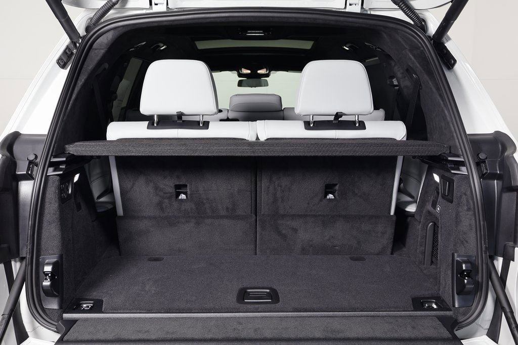 New 2026 BMW X7 xDrive40i w/ Premium Package image 9