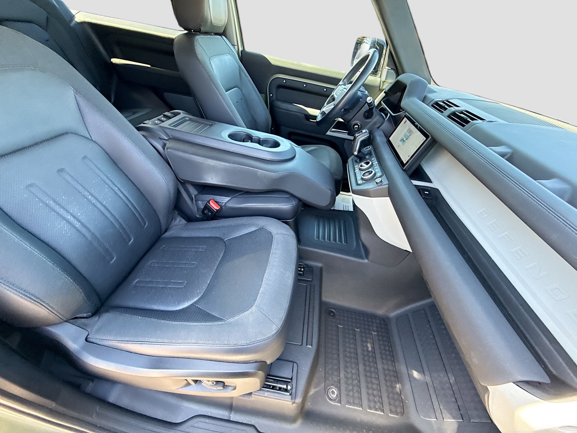 Used 2021 Land Rover Defender 90 First Edition image 15