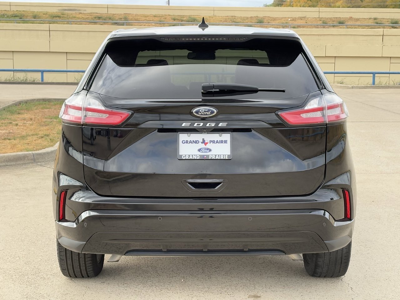 Used 2023 Ford Edge ST-Line AWD/4WD image 6