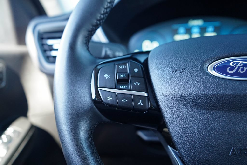 Used 2023 Ford Escape Active w/ Tech Pack #2 FWD image 30