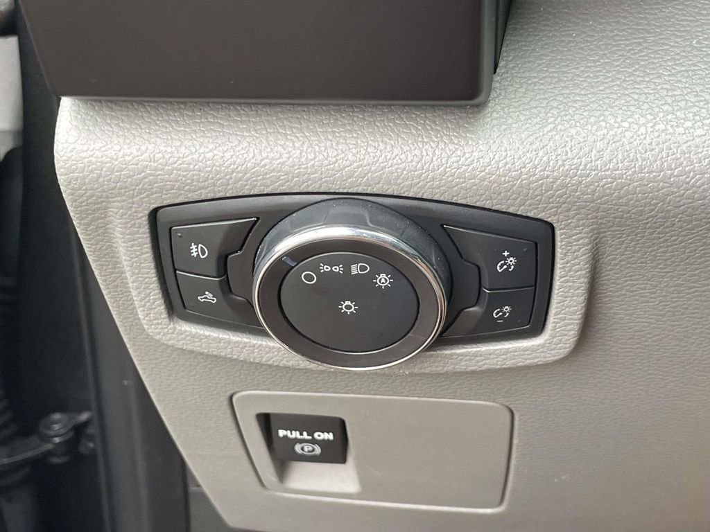 Used 2018 Ford F150 XL w/ Equipment Group 101A Mid image 17