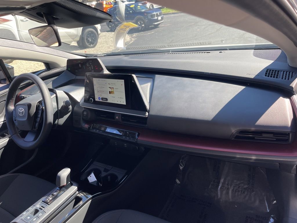 Used 2024 Toyota Prius Prime SE image 11