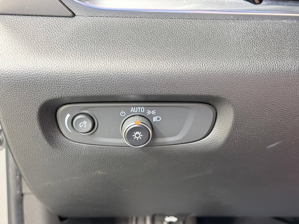 Used 2019 Chevrolet Traverse LS FWD image 40