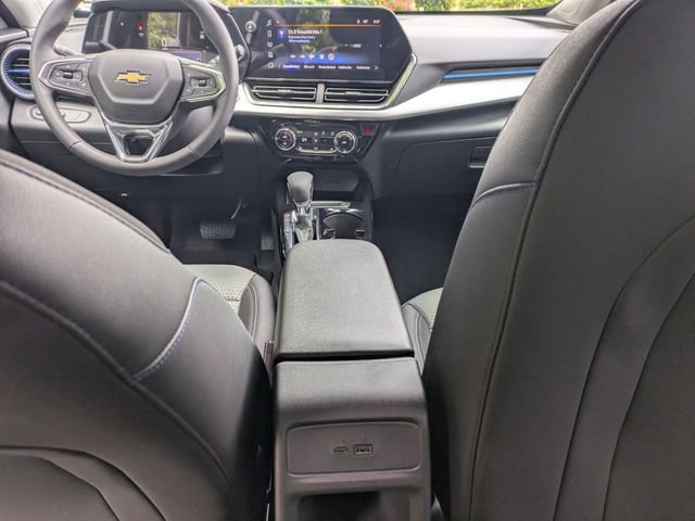 New 2026 Chevrolet Trax LT w/ Sunroof Package FWD image 25