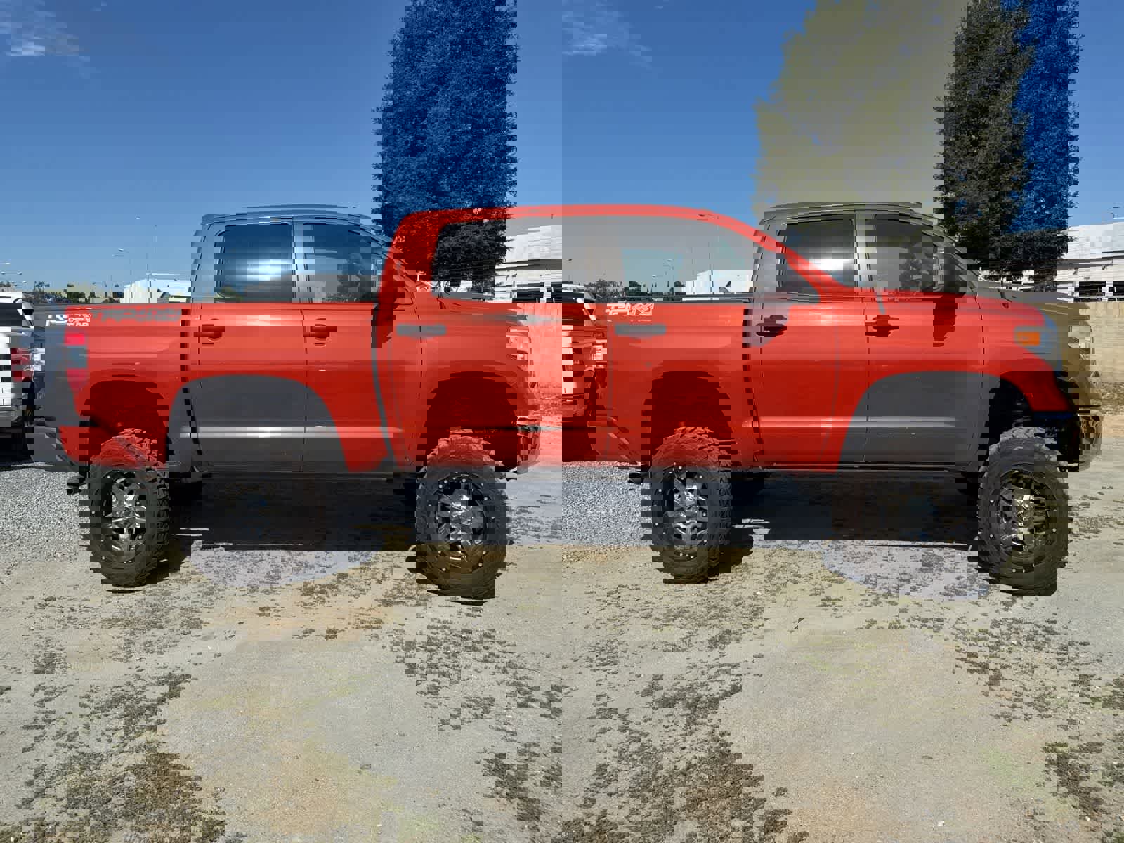 Used 2016 Toyota Tundra SR5 w/ TRD Off Road Package image 4