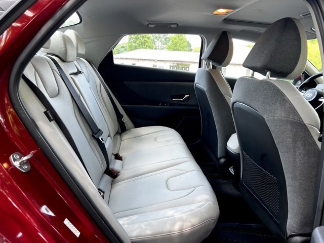 Used 2024 Hyundai Elantra Limited image 24