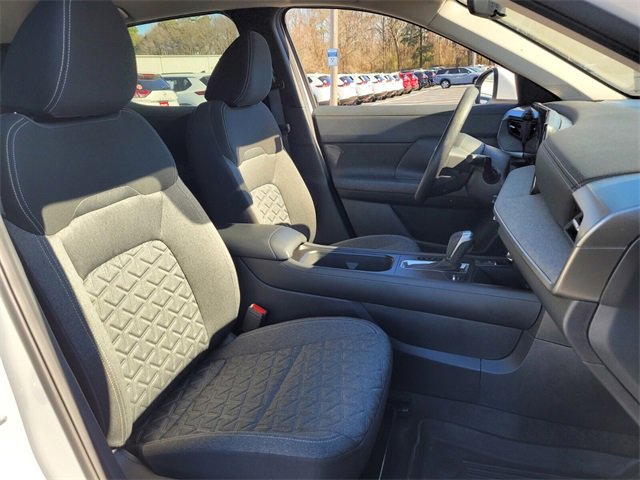 Certified 2025 Nissan Kicks SV w/ Illumination Package image 16