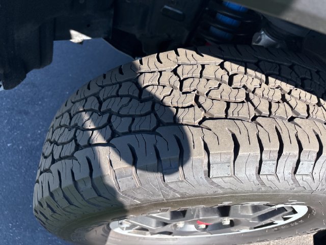 Used 2024 Toyota Tacoma TRD Off-Road AWD/4WD image 27