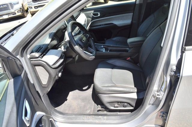 Used 2022 Jeep Compass Latitude w/ Sun and Sound Group AWD/4WD image 17