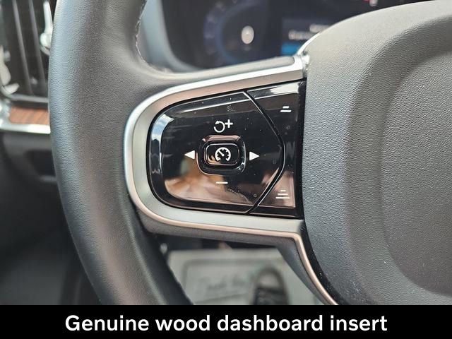 Used 2025 Volvo V60 B5 Cross Country Plus image 28