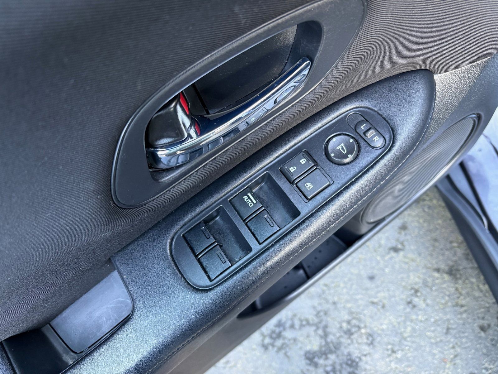 Used 2016 Honda HR-V LX image 17