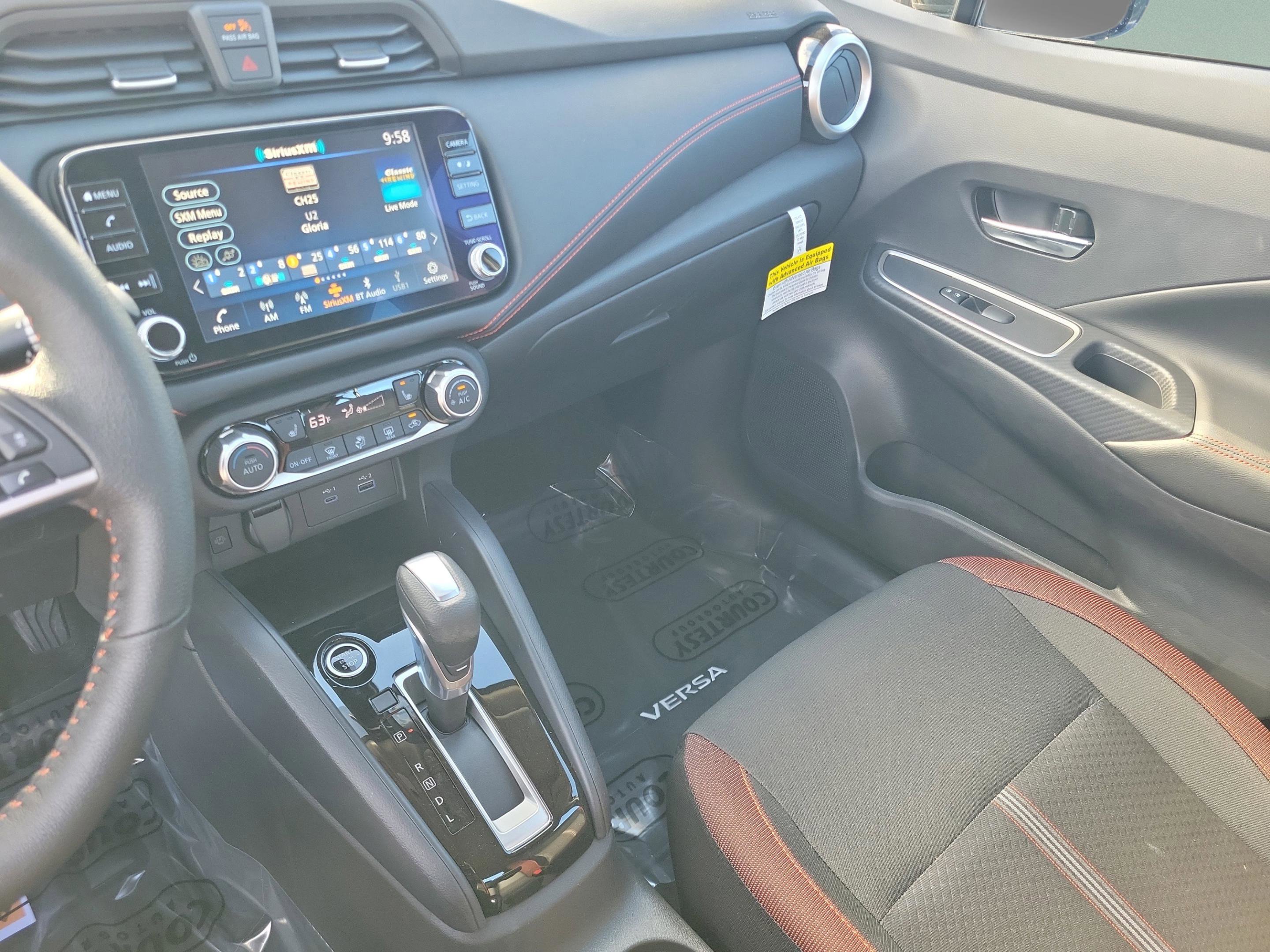 New 2025 Nissan Versa SR w/ Trunk Package FWD image 32
