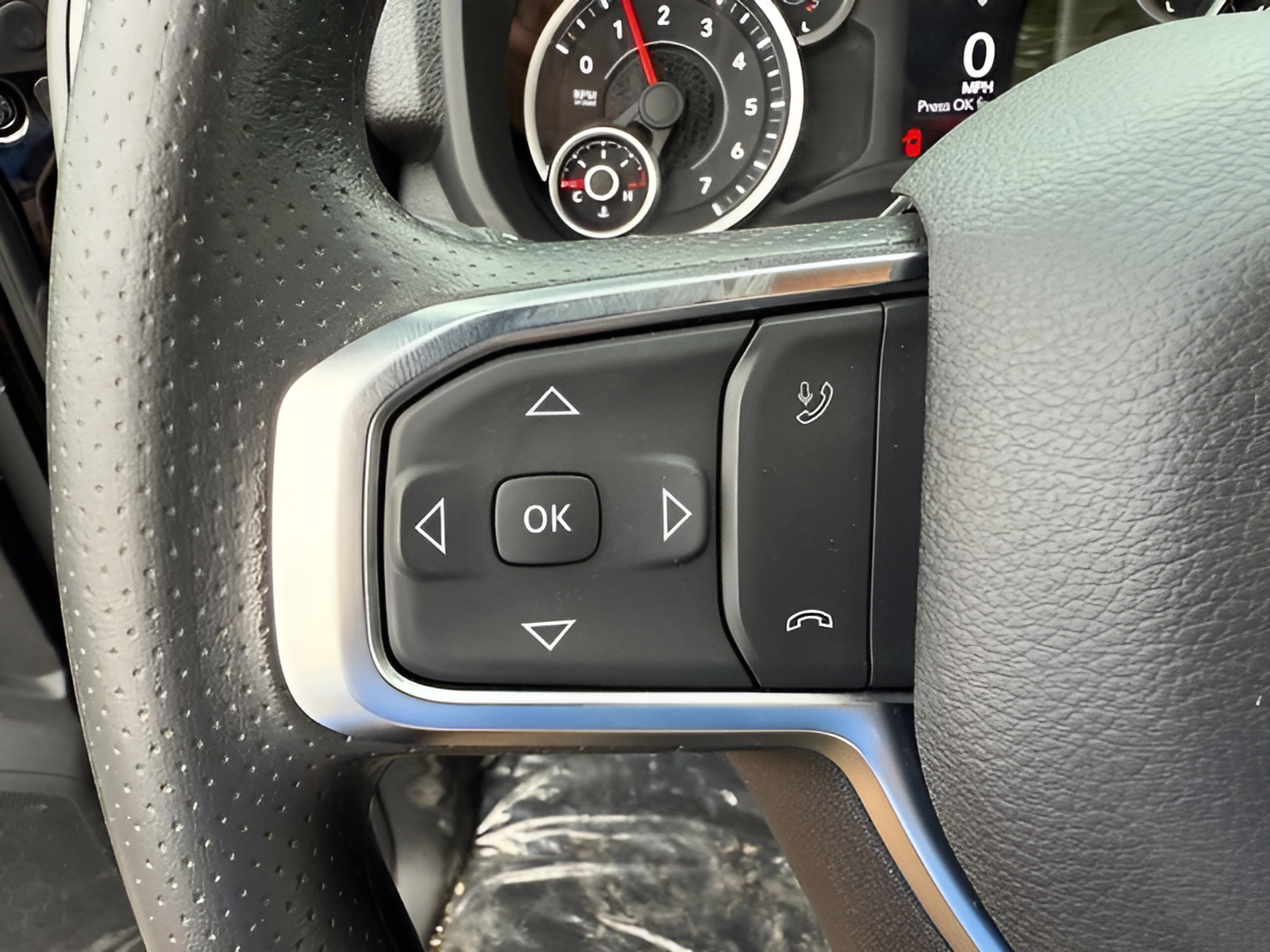 New 2025 RAM 2500 Tradesman AWD/4WD image 17