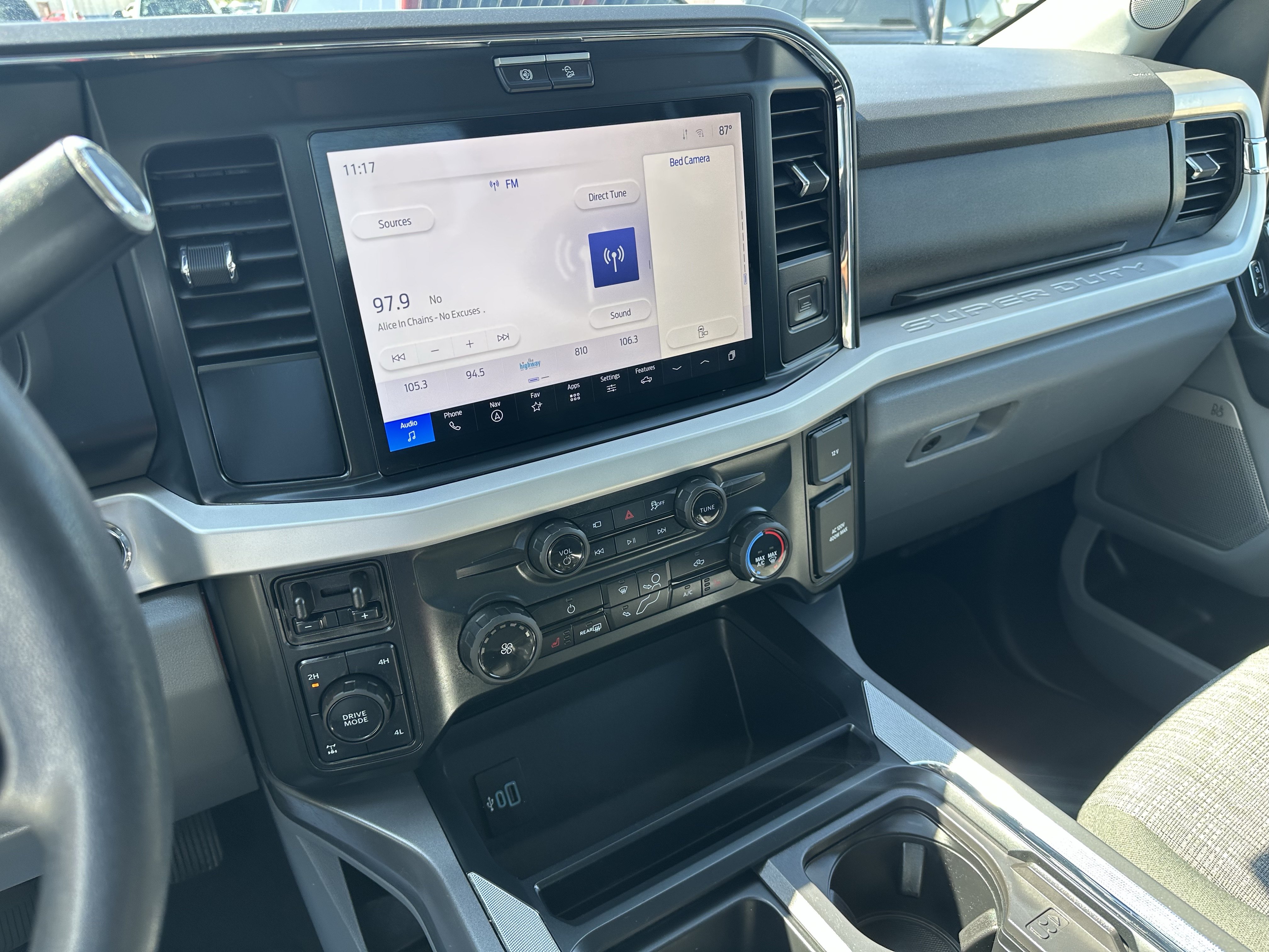 Used 2025 Ford F250 XLT w/ Black Appearance Package AWD/4WD image 20