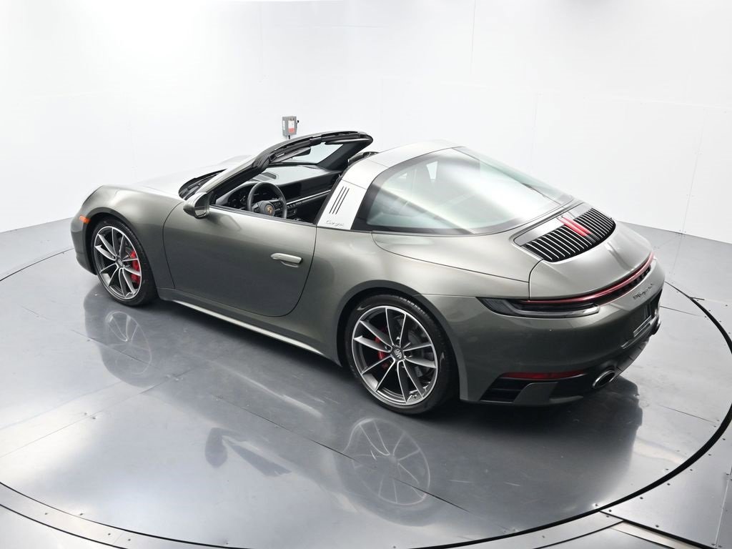 Used 2021 Porsche 911 Targa 4S w/ Sportdesign Package image 39