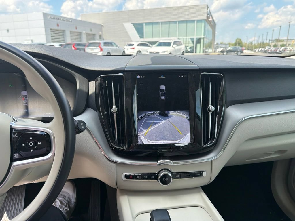 Used 2024 Volvo XC60 B5 Core w/ Protection Package Premier AWD/4WD image 7