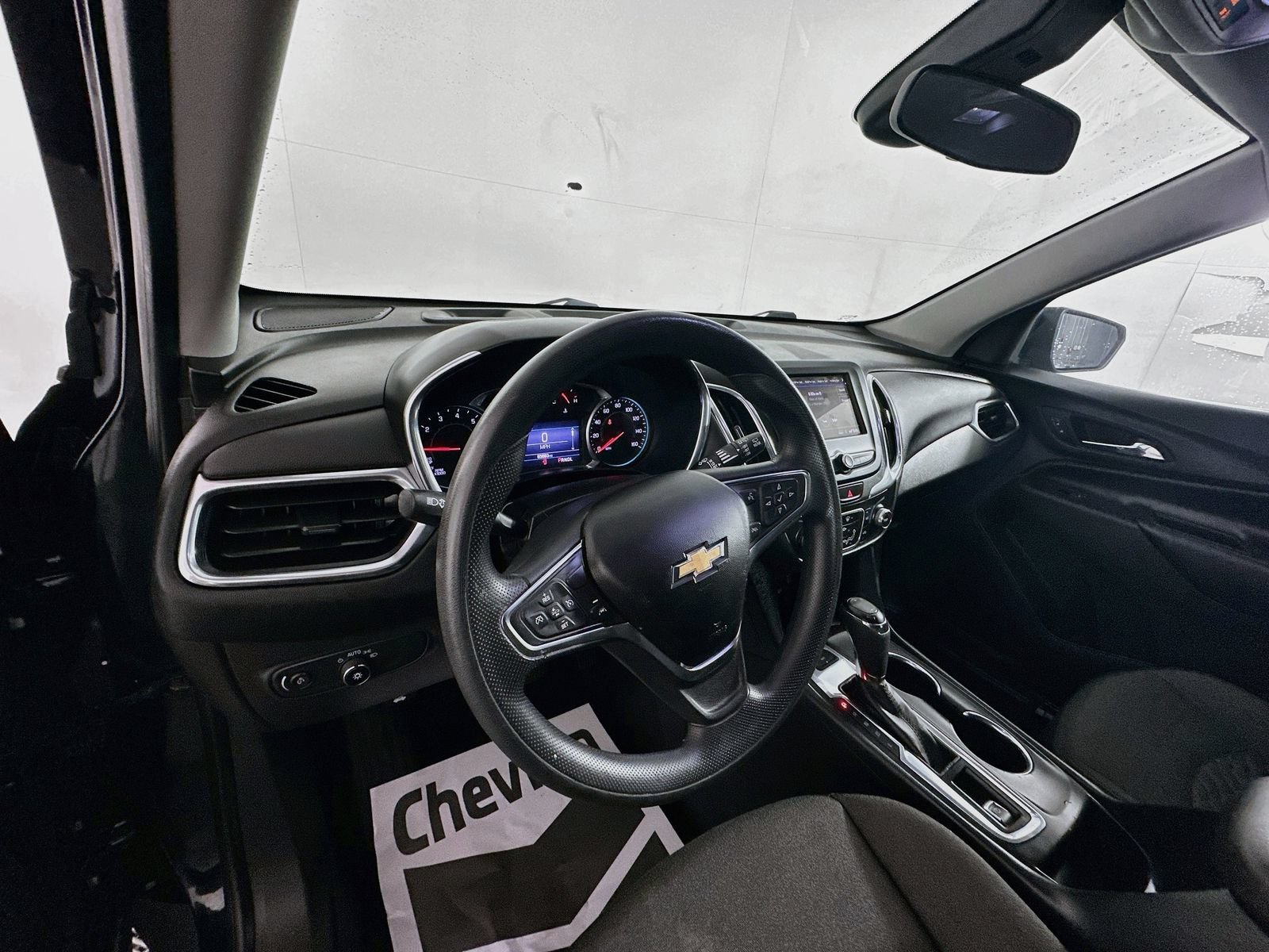 Used 2020 Chevrolet Equinox LT AWD/4WD image 9