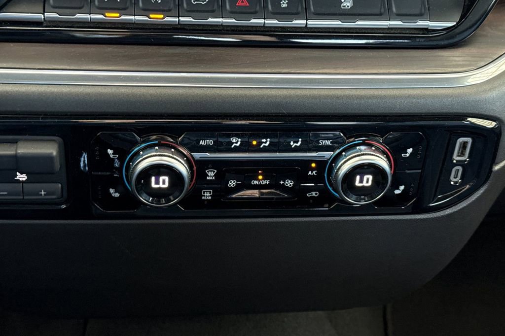 Used 2025 GMC Sierra 1500 SLT RWD image 31