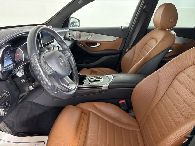 Used 2019 Mercedes-Benz GLC 300 4MATIC image 11