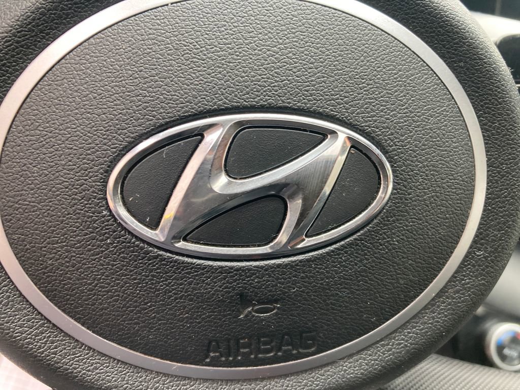 Used 2021 Hyundai Elantra SEL w/ Convenience + Premium Package FWD image 26