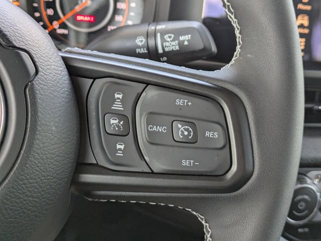 Used 2025 Jeep Wrangler Sport S image 32