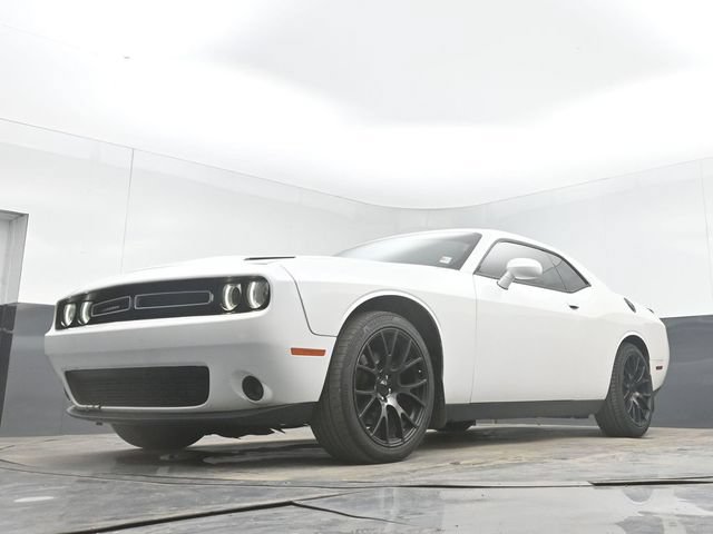Used 2015 Dodge Challenger SXT Plus RWD image 38