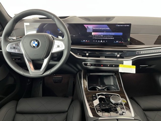 New 2026 BMW X7 xDrive40i w/ Premium Package image 13
