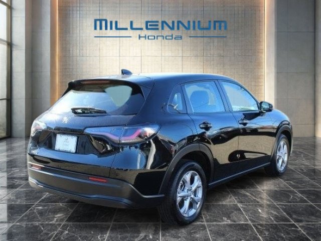 Used 2024 Honda HR-V LX image 5
