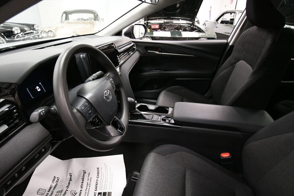 Certified 2025 Toyota Camry LE image 11