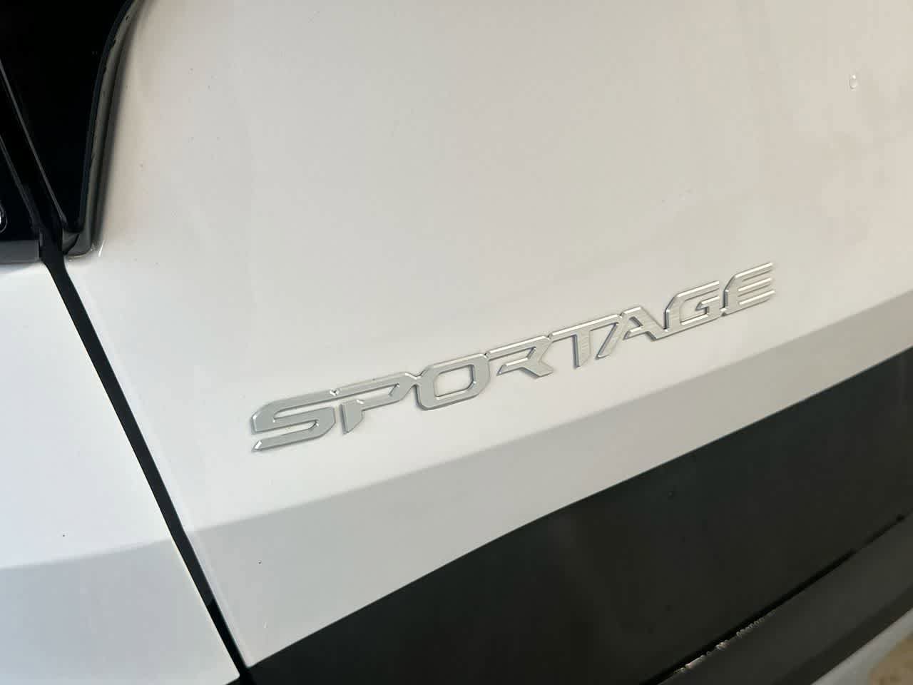 Used 2023 Kia Sportage EX FWD image 10