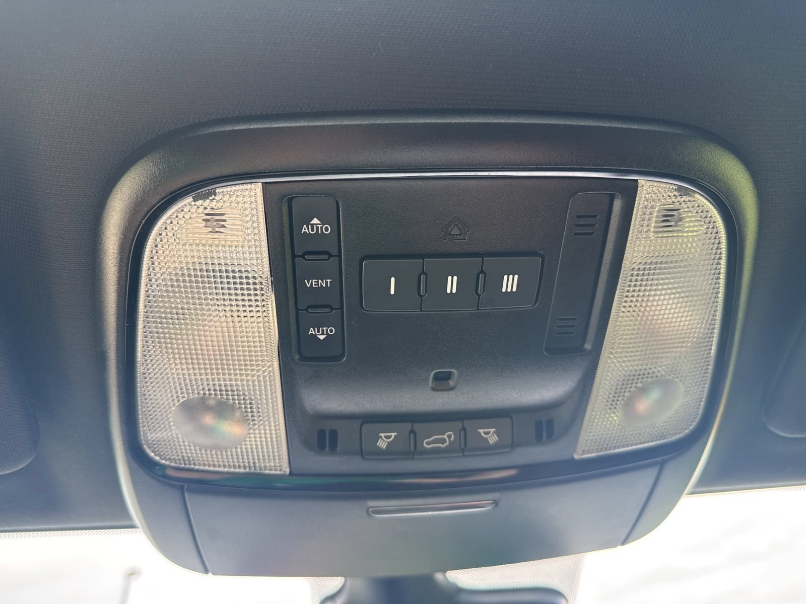 Used 2023 Dodge Durango GT AWD/4WD image 36
