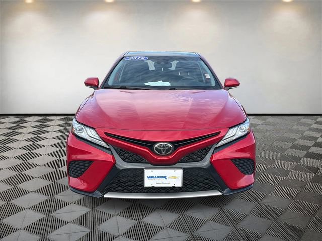 Used 2019 Toyota Camry XSE image 2
