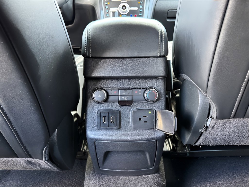 Used 2018 Ford Explorer Platinum image 35