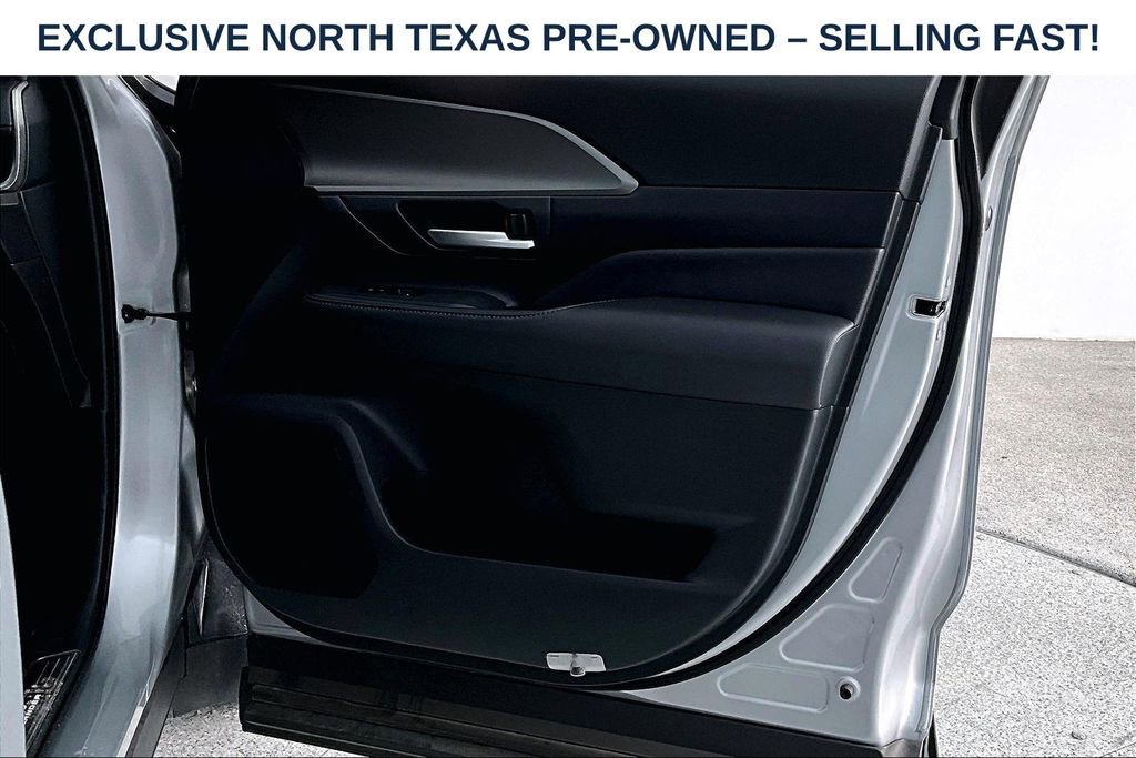 Used 2025 Toyota Grand Highlander FWD image 25