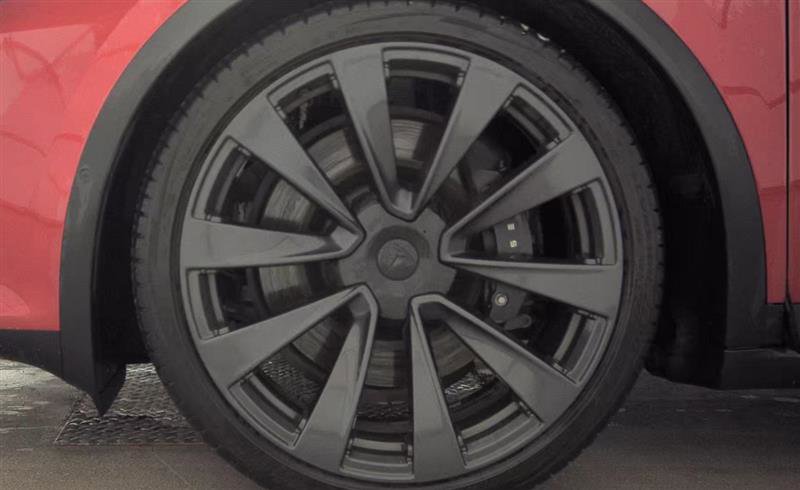 Used 2022 Tesla Model X image 11