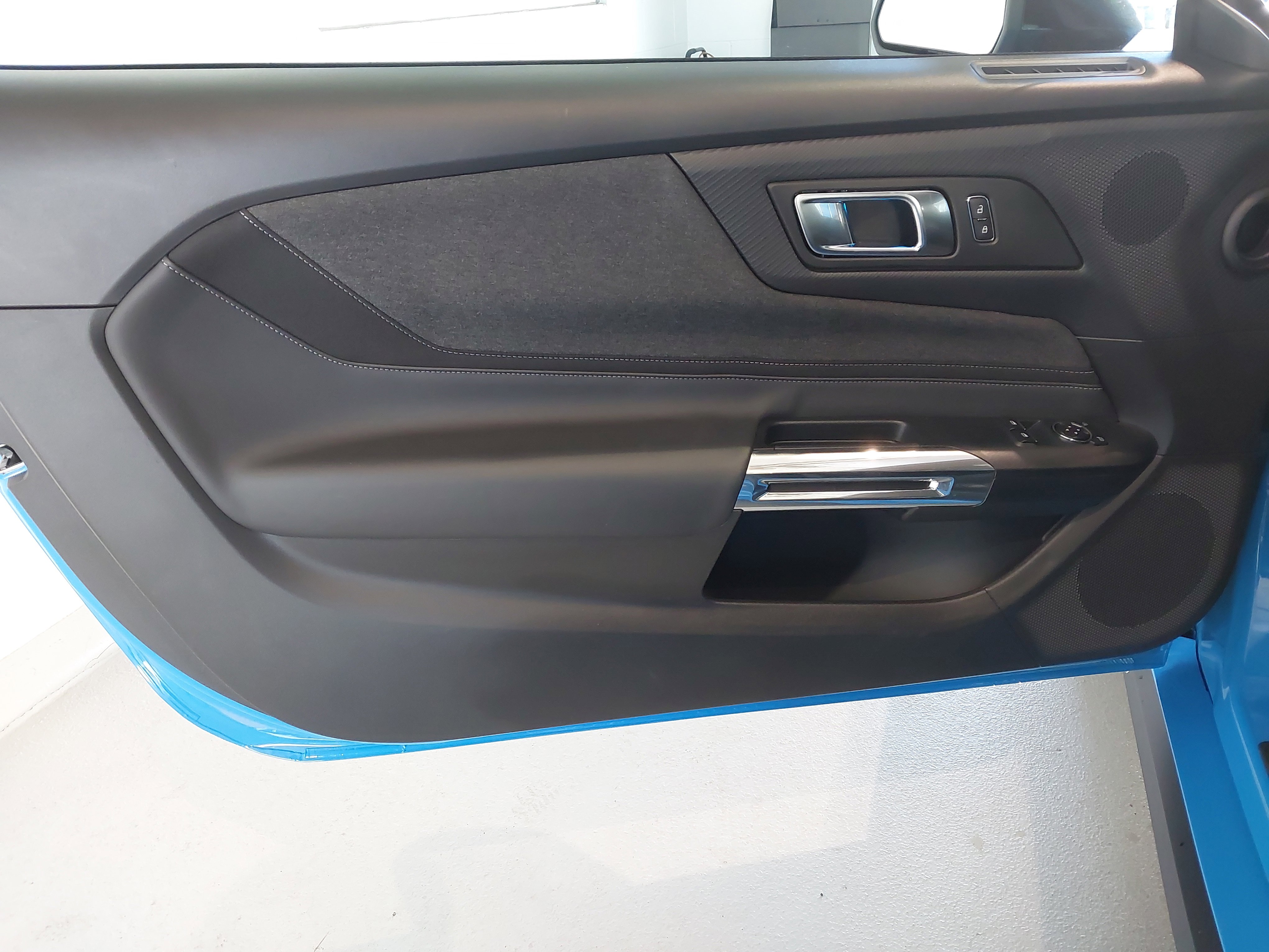 Used 2025 Ford Mustang GT image 25