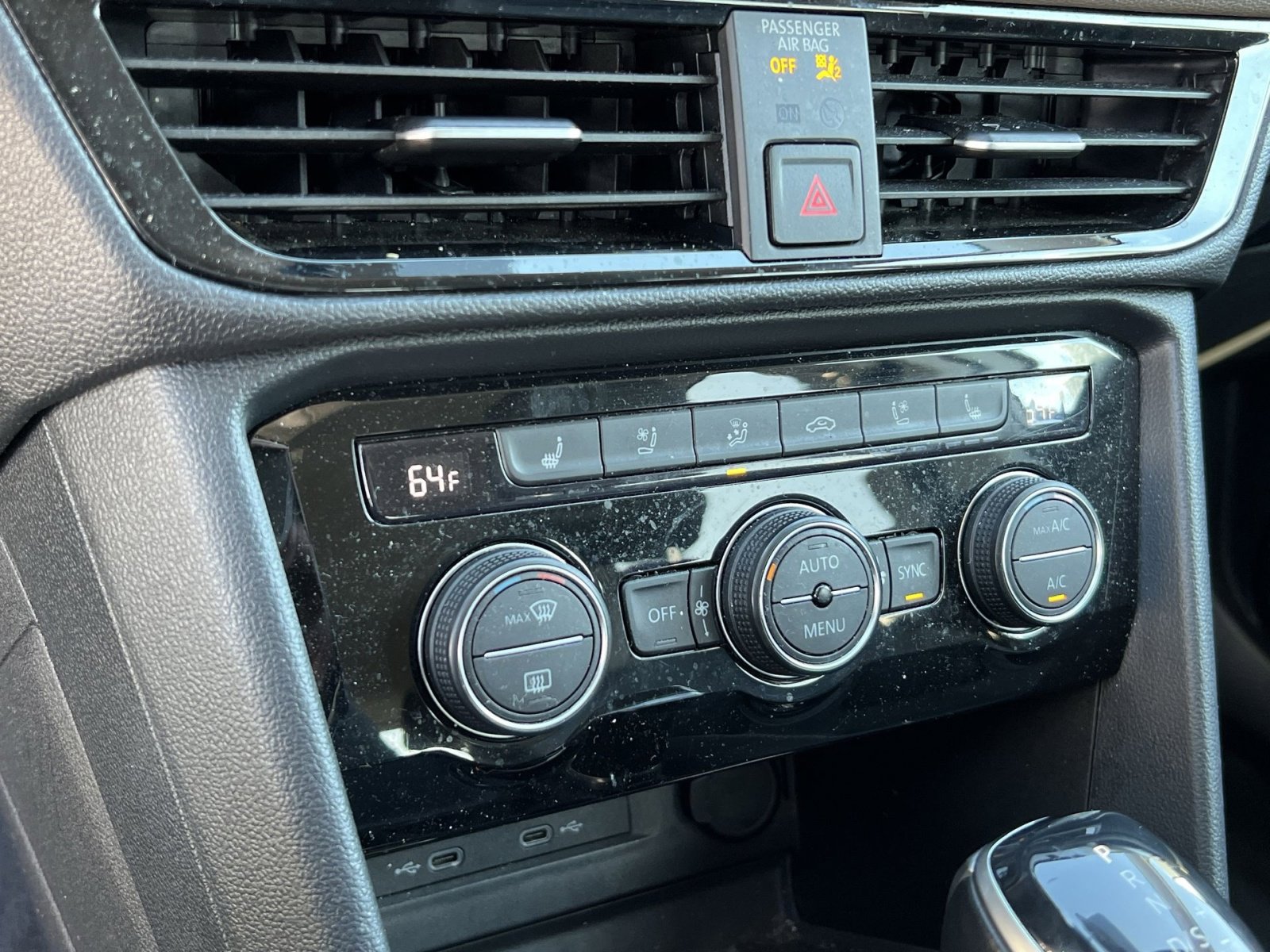 Used 2022 Volkswagen Taos SEL image 21