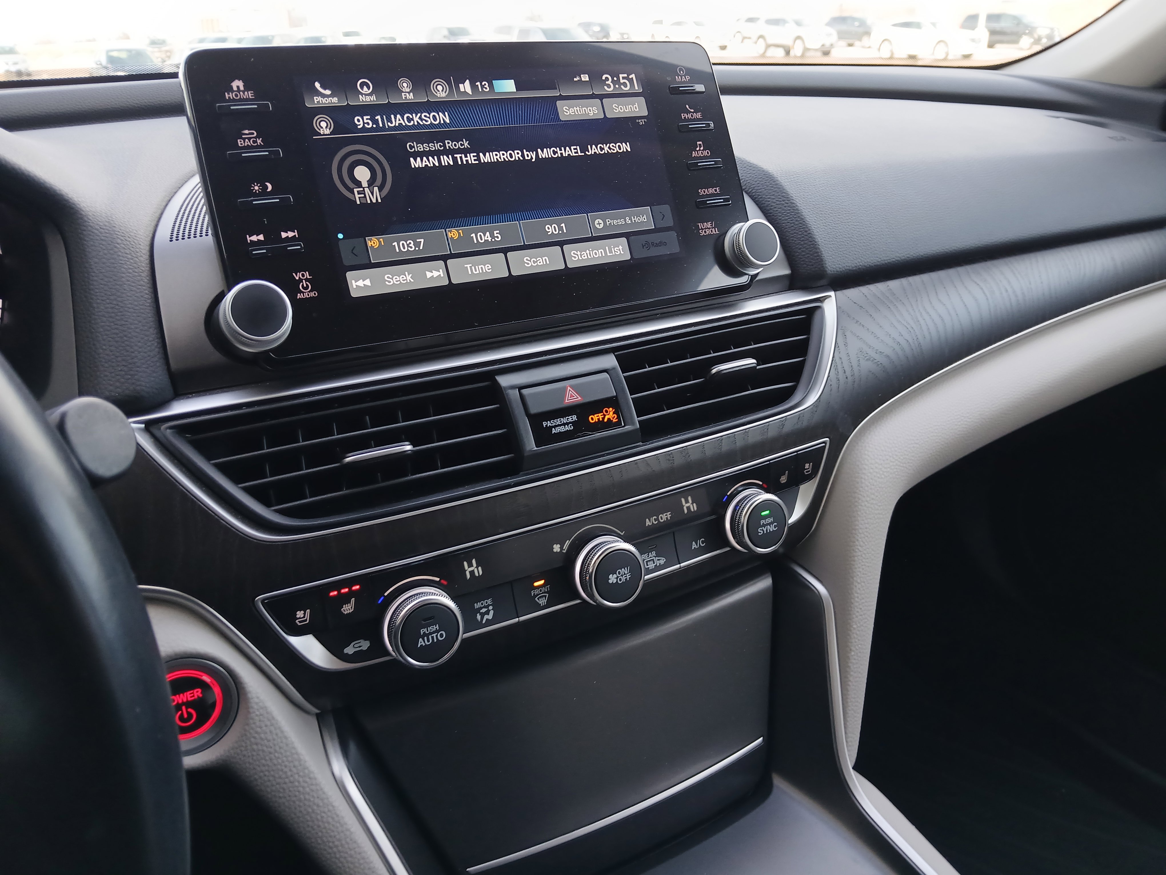 Used 2021 Honda Accord Touring image 11